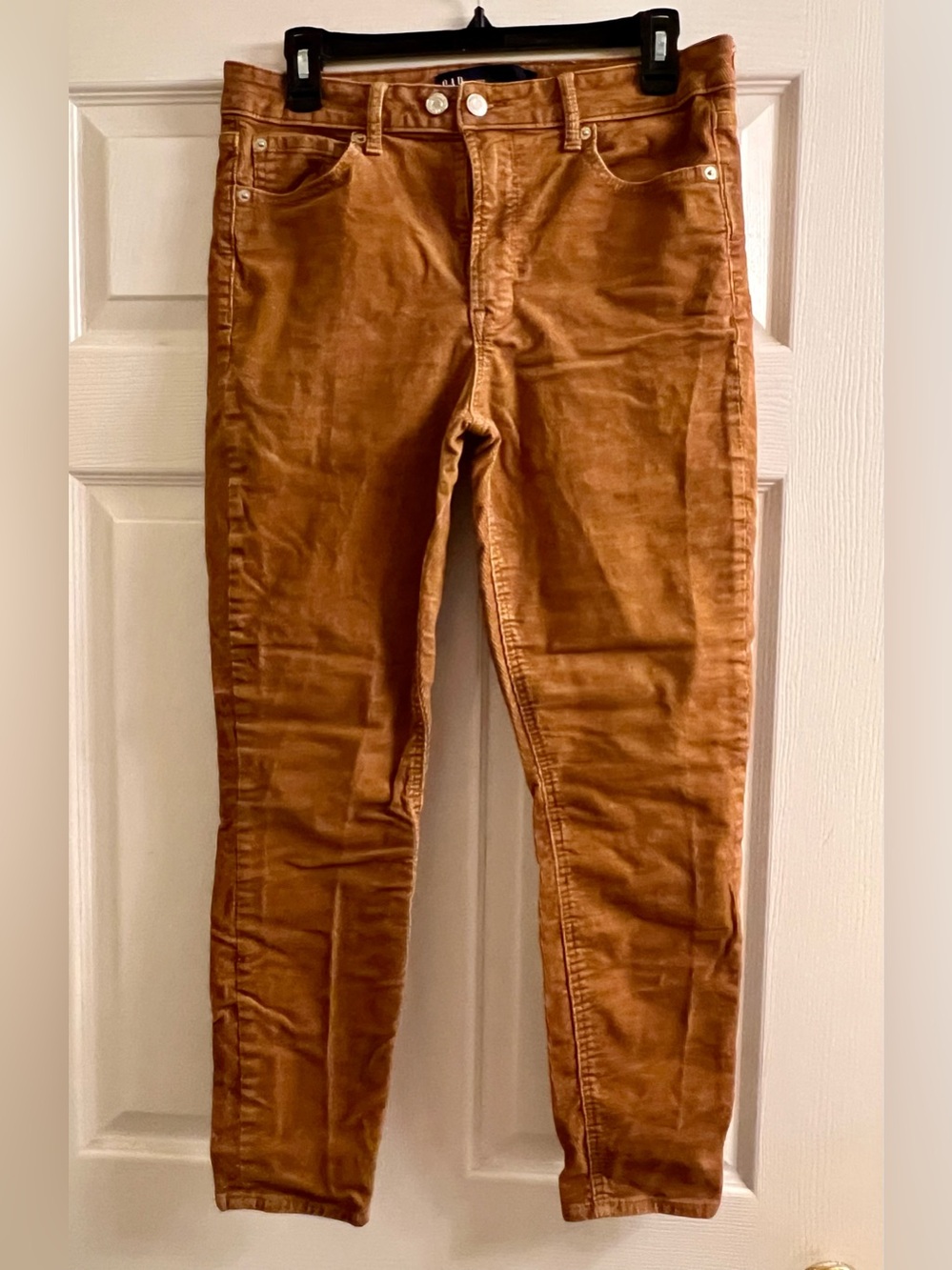 Women’s Gap Slim Fit Corduroy Jeans in Brown 10/30 R